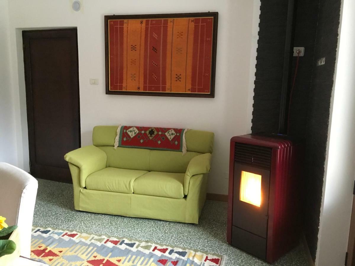 Bb Andre' Bed & Breakfast Vara Superiore Dış mekan fotoğraf